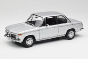 BMW 2002tii Zilver AUTOart 1:18 80430151479 Metaal