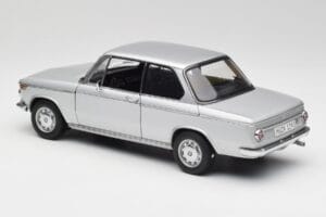 BMW 2002tii Zilver AUTOart 1:18 80430151479 Metaal — afbeelding 7 van 8