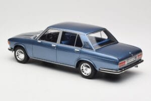 BMW 2500 E3 Blue Metallic BoS Models 1:18 BOS030 Hars — afbeelding 5 van 6
