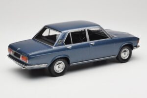 BMW 2500 E3 Blue Metallic Minichamps 1:18 155029200 Metaal — afbeelding 2 van 6