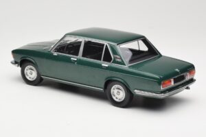 BMW 2500 E3 Green Metallic Minichamps 1:18 155029201 Metaal — afbeelding 5 van 6