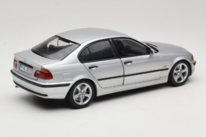 BMW 3 Series E46 Zilver UT Models 1:18 80439421535 Metaal — afbeelding 3 van 8