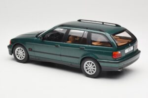 BMW 3 Series E36 Touring Green Metallic MCG 1:18 MCG18366 Metaal — afbeelding 5 van 6