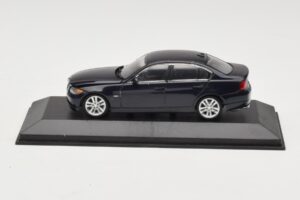 BMW 3 Series E90 Dark Blue Metallic Minichamps 1:43 80420392151-R Metaal