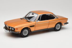 BMW 3.0 CSi E9 Gold Metallic Minichamps 1:18 180029027 Metaal