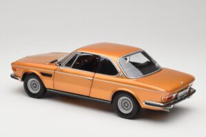 BMW 3.0 CSi E9 Gold Metallic Minichamps 1:18 180029027 Metaal — afbeelding 7 van 8