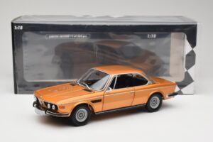 BMW 3.0 CSi E9 Gold Metallic Minichamps 1:18 180029027 Metaal — afbeelding 8 van 8