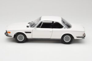 BMW 3.0 CSi E9 Wit Minichamps 1:18 180029026 Metaal — afbeelding 4 van 8