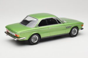 BMW 3.0 CSi E9 Green Metallic Minichamps 1:18 155028034 Metaal — afbeelding 2 van 6