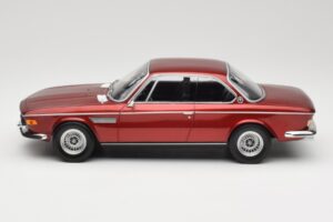 BMW 3.0 CSi E9 Red Metallic Minichamps 1:18 155028031 Metaal — afbeelding 3 van 6