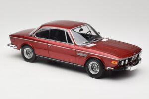 BMW 3.0 CSi E9 Red Metallic Minichamps 1:18 155028031 Metaal — afbeelding 4 van 6