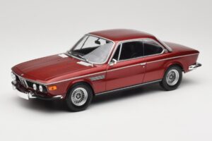 BMW 3.0 CSi E9 Red Metallic Minichamps 1:18 155028031 Metaal