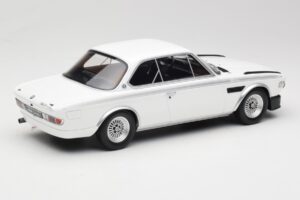 BMW 3.0 CSL E9 Chamonix White Otto 1:18 OT1145 Hars — afbeelding 2 van 6
