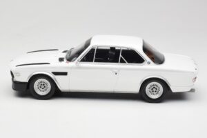 BMW 3.0 CSL E9 Chamonix White Otto 1:18 OT1145 Hars — afbeelding 3 van 6