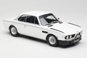 BMW 3.0 CSL E9 Chamonix White Otto 1:18 OT1145 Hars — afbeelding 4 van 6
