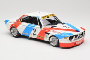 BMW 3.0 CSL E9 #2 Luigi Racing A. de Fierlant / P. Xhenceval Winners 24 Hours of Spa 1975 Minichamps 1:18 155752602 Metaal — afbeelding 4 van 6