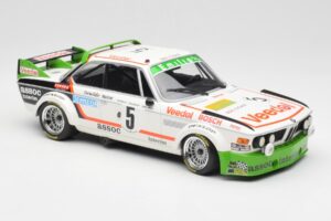 BMW 3.0 CSL E9 #5 Assoc Interim J-C. Chavan / A. Detrin Winners 24 Hours of Spa 1976 Minichamps 1:18 155762505 Metaal — afbeelding 4 van 6