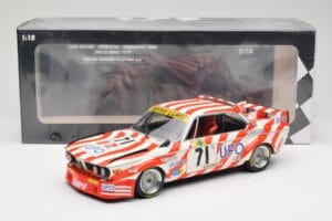 BMW 3.0 CSL E9 #71 Luigi Racing P. Xhenceval / J. Dieudonné 24 Hours of Le Mans 1977 Minichamps 1:18 155772571 Metaal — afbeelding 6 van 6