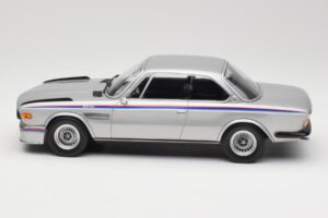 BMW 3.0 CSL E9 Polaris Silver Minichamps 1:18 155028135 Metaal — afbeelding 3 van 6