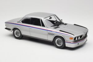 BMW 3.0 CSL E9 Polaris Silver Minichamps 1:18 155028135 Metaal — afbeelding 4 van 6