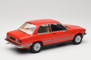 BMW 316 E21 Rood Minichamps 1:18 107024100 Hars — afbeelding 2 van 6