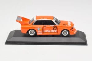 BMW 320i Group 5 #23 E. Cheever / G. Villeneuve 6 Hours of Mosport Class Winners 1977 Damaged Spoiler Minichamps 1:43 4007723 — afbeelding 3 van 5