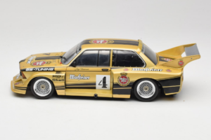 BMW 320i #4 Warsteiner J. Obermoser DRM 1977 Minichamps 1:18 180772105-R1 Metaal — afbeelding 4 van 8