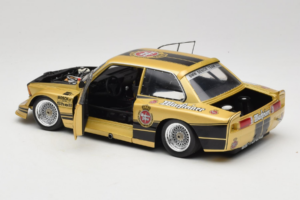 BMW 320i #4 Warsteiner J. Obermoser DRM 1977 Minichamps 1:18 180772105-R1 Metaal — afbeelding 5 van 8