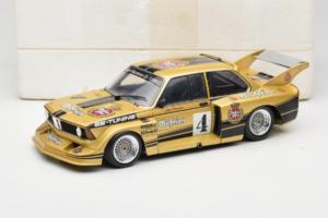 BMW 320i #4 Warsteiner J. Obermoser DRM 1977 Minichamps 1:18 180772105-R1 Metaal — afbeelding 8 van 8