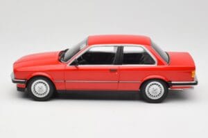 BMW 323i E21 Rood Minichamps 1:18 155026000 Metaal — afbeelding 3 van 6