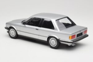 BMW 323i E21 Zilver Minichamps 1:18 155026001 Metaal — afbeelding 5 van 6