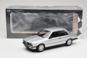 BMW 323i E21 Zilver Minichamps 1:18 155026001 Metaal — afbeelding 6 van 6