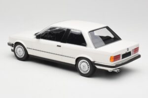 BMW 323i E21 Wit Minichamps 1:18 155026005 Metaal — afbeelding 5 van 6