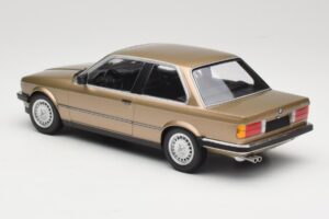 BMW 323i E30 Brown Metallic Minichamps 1:18 155026004 Metaal — afbeelding 5 van 6