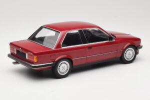 BMW 323i E30 Carmine Minichamps 1:18 155026008 Metaal — afbeelding 2 van 6