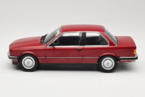 BMW 323i E30 Carmine Minichamps 1:18 155026008 Metaal — afbeelding 3 van 6