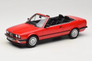 BMW 325i E30 Cabriolet Helder Rood Otto 1:18 OT1194 Hars