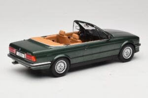 BMW 325i E30 Cabriolet Groen MCG 1:18 MCG18545 Metaal — afbeelding 2 van 6