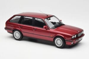 BMW 325i E30 Touring Rood Metallic Norev 1:18 183218 Metaal — afbeelding 4 van 6