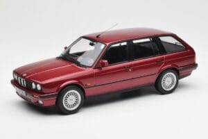 BMW 325i E30 Touring Rood Metallic Norev 1:18 183218 Metaal