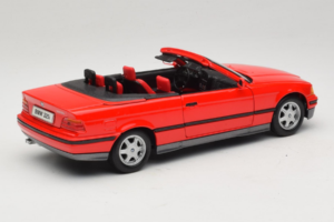 BMW 325i E36 Cabriolet Rood Maisto 1:18 50229 Metaal — afbeelding 3 van 8