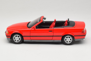 BMW 325i E36 Cabriolet Rood Maisto 1:18 50229 Metaal — afbeelding 4 van 8