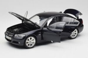 BMW 330i E46 Zwart Kyosho 1:18 08731RB Metaal — afbeelding 2 van 8