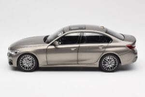 BMW 330i G20 Zilver Norev 1:18 183275 Metaal — afbeelding 4 van 8