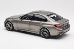 BMW 330i G20 Zilver Norev 1:18 183275 Metaal — afbeelding 7 van 8