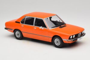 BMW 5 Series E12 Oranje MCG 1:18 MCG18540 Metaal — afbeelding 4 van 6