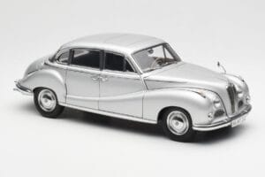 BMW 502 2.6 Luxus Super Zilver AUTOart 1:18 70593 Metaal — afbeelding 6 van 8