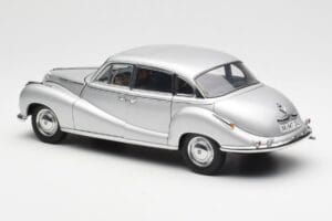 BMW 502 2.6 Luxus Super Zilver AUTOart 1:18 70593 Metaal — afbeelding 7 van 8