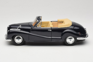 BMW 502 Cabriolet Zwart Maisto 1:18 31817 Metaal — afbeelding 4 van 8