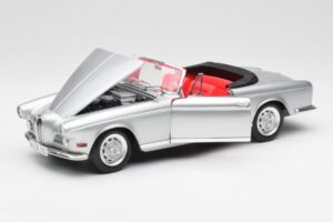 BMW 503 Zilver Revell 1:18 18787 Metaal — afbeelding 2 van 8